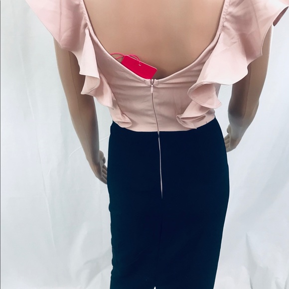 Sleeveless ruffle shoulder midi dress - Picture 3 of 6